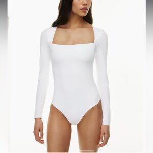 NWT Aritzia Contour Square neck Long sleeve Bodysuit